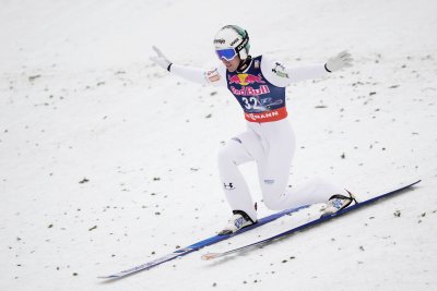 Тими Зайц води след първия ден на световното първенство по ски полети, Зографски остана 40-и