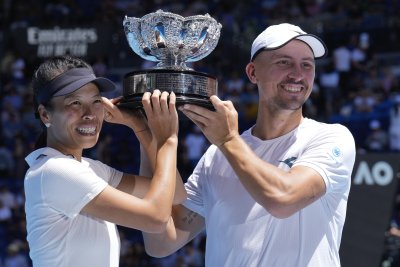 Су-Вей Сие и Ян Желински триумфираха с титлата на смесени двойки от Australian Open