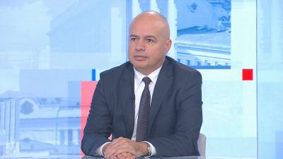 Георги Свиленски: Призоваваме Радев да не присъства на клетвата на конституционните съдии