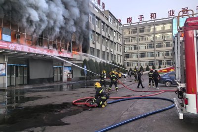 Близо 40 жертви при пожар в Китай