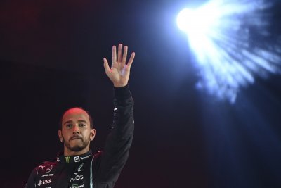 Официално: Люис Хамилтън ще се състезава за Ферари от 2025 г.