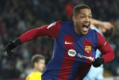 Новата перла на Барселона влезе от пейката и донесе победата срещу Осасуна с дебютния си гол