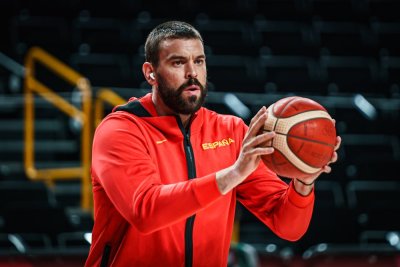 Испанската баскетболна звезда Марк Гасол обяви че слага край на