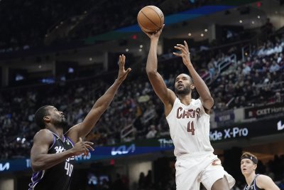 Кливланд мина през Сакраменто за шести пореден успех в НБА
