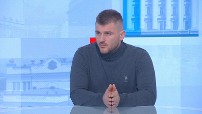 За момента няма решение за спиране на протестите, заяви Илия Проданов
