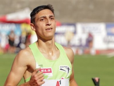 Мартин Балабанов спечели своята серия в бягането на 800 метра