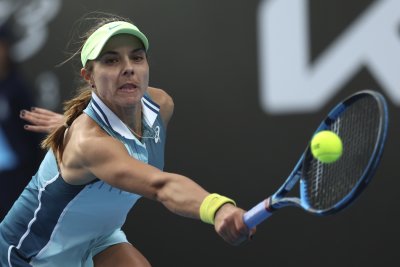 Виктория Томова влезе в основната схема на турнира в Доха като щастлива губеща