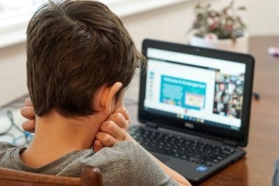 Над 70% от децата прекарват от 1 до 3 часа в интернет всеки ден