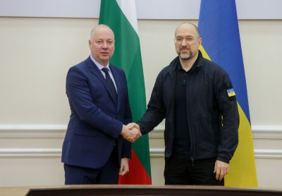 България подкрепя санкциите на ЕС, наложени на Русия, заяви Росен Желязков пред украинския премиер