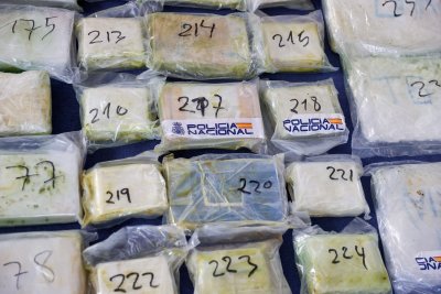 Испания конфискува пратка от 8 тона кокаин