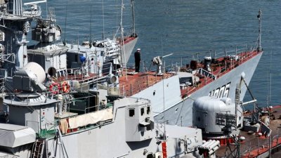 Русия отблъсна нападение с дронове срещу транспортни кораби в Черно море