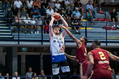 Българският баскетболист Иван Алипиев с поредно признание след силните си