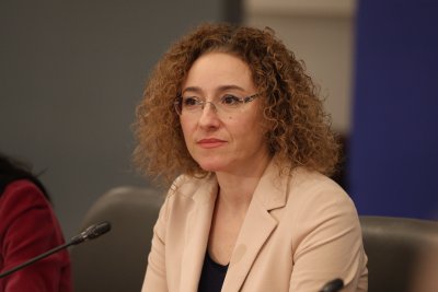 Социалният министър Иванка Шалапатова все още не знае дали ще