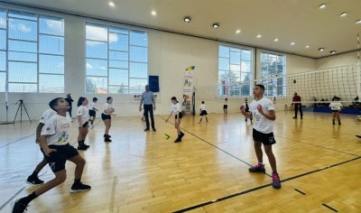 СУ "Васил Левски“ в Ябланица вече е част от кампанията "С волейбол на училище"