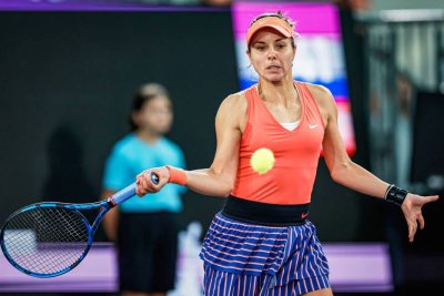 Виктория Томова започна с успех в квалификациите в Дубай