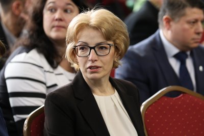Повечето групи в СОС поискаха оставката на Вяра Тодева след решението ѝ за комисиите