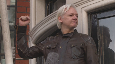 Кралският съд в Лондон решава съдбата на основателя на Уикилийкс