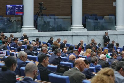 Депутатите ще обсъдят намаляване на административната тежест за посредническа дейност