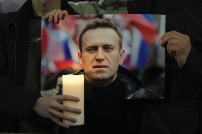 Светът скърби за Навални, над 100 души са арестувани в Москва