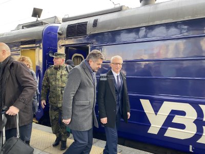 Премиерът Николай Денков пристигна на посещение в Украйна (СНИМКИ)