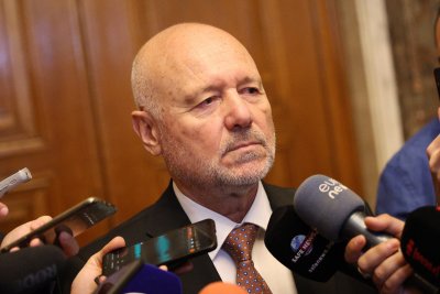 Министърът на отбраната Тодор Тагарев заяви че няма да подаде