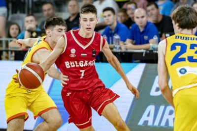 Юношеският национал Ивайло Скрински сред реализаторите в мач от Младежката Евролига по баскетбол