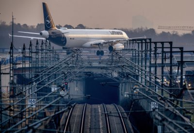 Стачка на "Луфтханза" отмени хиляди полети от и за Германия