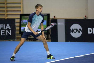 Пьотр Нестеров започна с двусетов успех на турнир в Казахстан