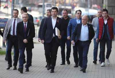 Започват преговорите между ГЕРБ СДС и Продължаваме Промяната Демократична България