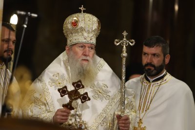 Какви са спомените на русенци за патриарх Неофит?