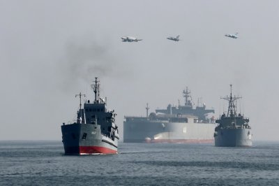 Русия Китай и Иран започнаха съвместни военноморски учения в Оманския