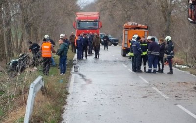Шестима души са с опасност за живота след катастрофата край Добрич