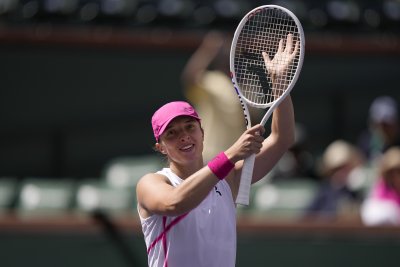 Ига Швьонтек продължава в четвъртия кръг на турнира по тенис в Индиън Уелс