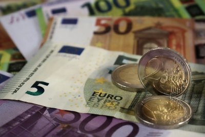 България може да се присъедини към еврозоната, ако свали инфлацията