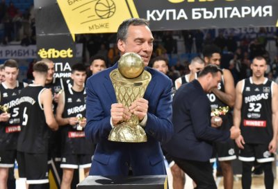 Кметът на Бургас Димитър Николов поздрави баскетболния отбор на Черноморец