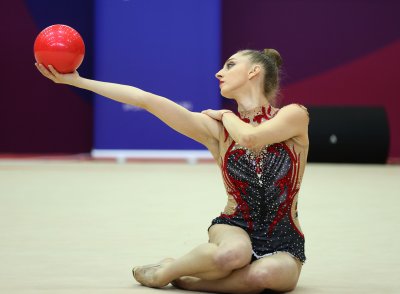 Боряна Калейн, Стилияна Николова и ансамбълът за жени ще участват на Световната купа по художествена гимнастика в София