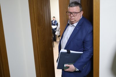 ВСС изслуша Сотир Цацаров и районни прокурори по аферата "Нотариуса"
