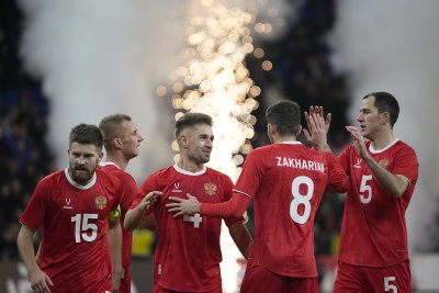Националният отбор по футбол на Русия победи с 4 0 Сърбия