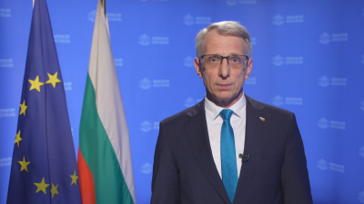 Премиерът в оставка акад Николай Денков направи обръщение по БНТ1