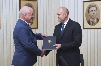 Председателят на Сметната палата Димитър Главчев прие от президента Румен