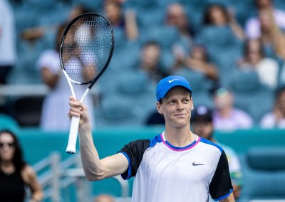Яник Синер стана първият полуфиналист на тенис турнира в Маями