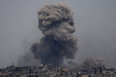 Боевете в Газа продължават въпреки приетата вчера резолюция на Съвета