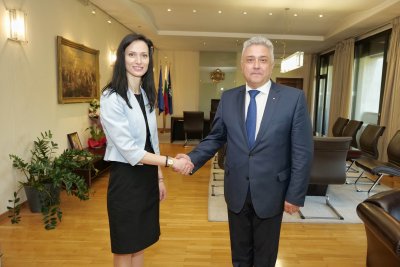 Министърът на външните работи Стефан Димитров в служебното правителство пое