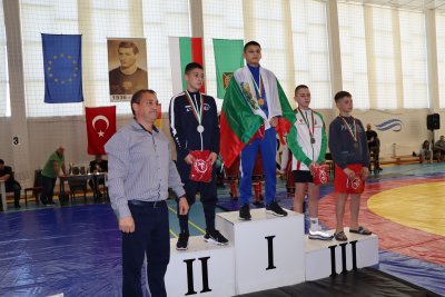 150 млади таланти се включиха в межуданордния турнир по свободна борба "Злати Динев Ройдев" в Гълъбово