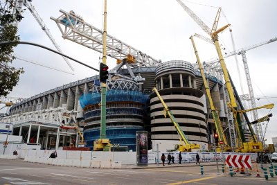 Реал Мадрид поиска разрешение да затвори новия подвижен покрив на