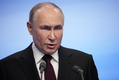 Путин се надява на "разумна сдържаност" в конфликта между Иран и Израел