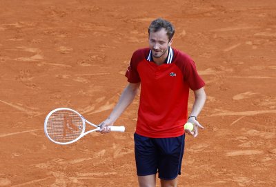 Даниил Медведев, Каспер Рууд и Стефанос Циципас продължават напред на тенис турнира в Монте Карло