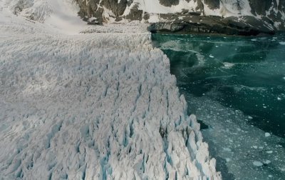 Свикнали сме да мислим за ледниците като огромни замръзнали структури