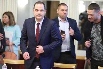 Какво разказа вътрешният министър пред комисията за скандала в "Митници" (ОБЗОР)