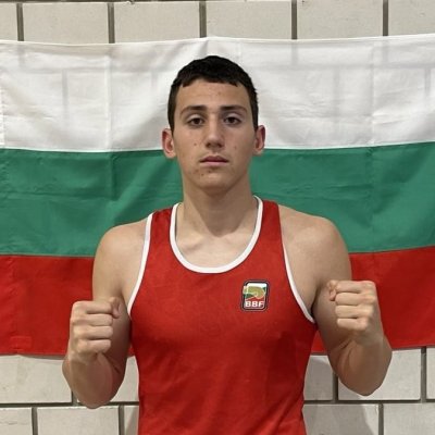 Стоян Петров ще играе за златен медал на европейското първенство по бокс за младежи и девойки